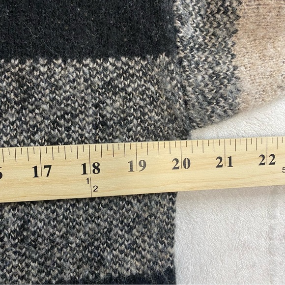 Lucky Brand Tan Plaid Buffalo Check Fuzzy Wool Blend Long Sleeve Sweater Size M - Picture 6 of 8